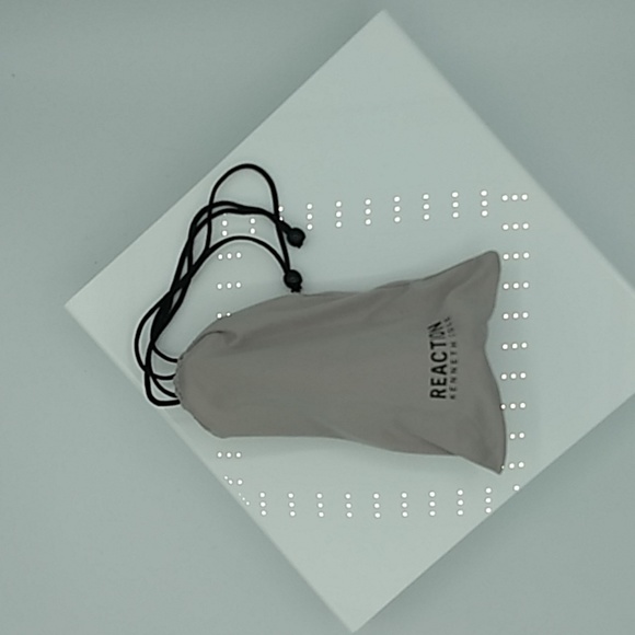 Kenneth Cole Reaction Sunglasses - Picture 3 of 3